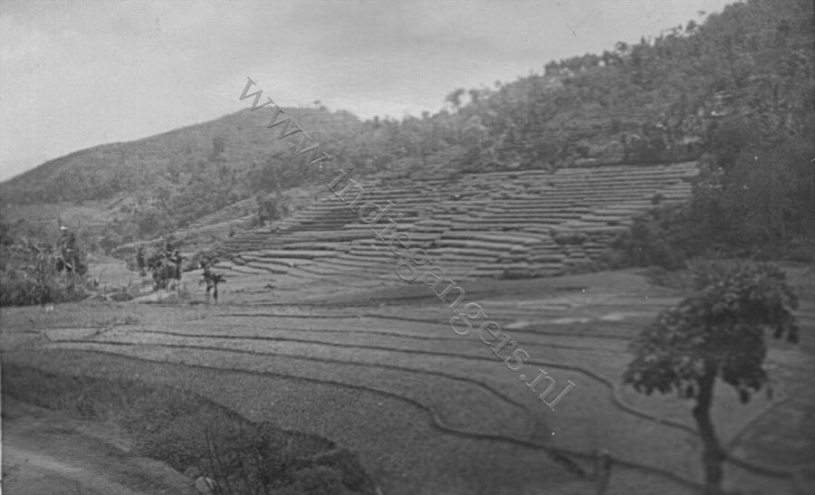 312  van Poerwakarta naar Pameunpeuk october 1948