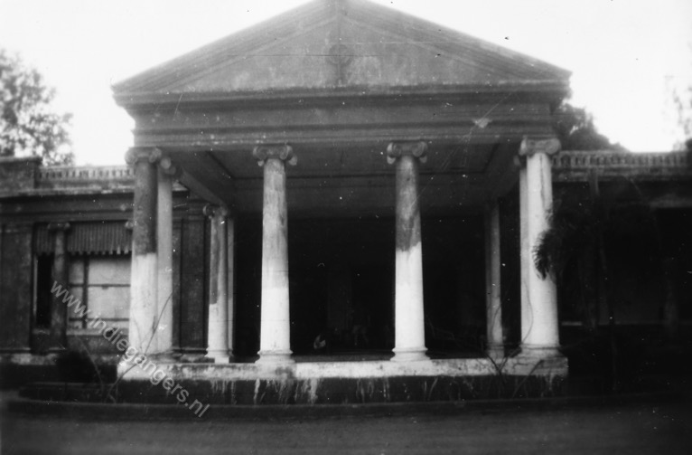 72 cantine Tjileungsir